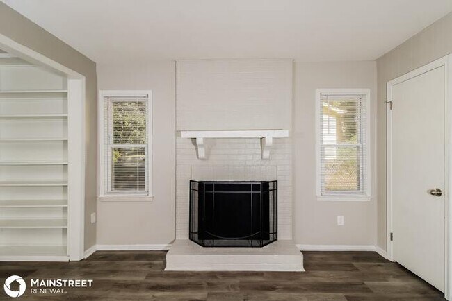 Building Photo - 5106 AMBERHILL DR, GREENSBORO, NC 27455