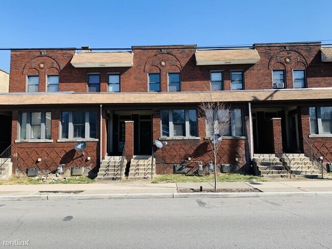 Building Photo - 610 Broadway Ave