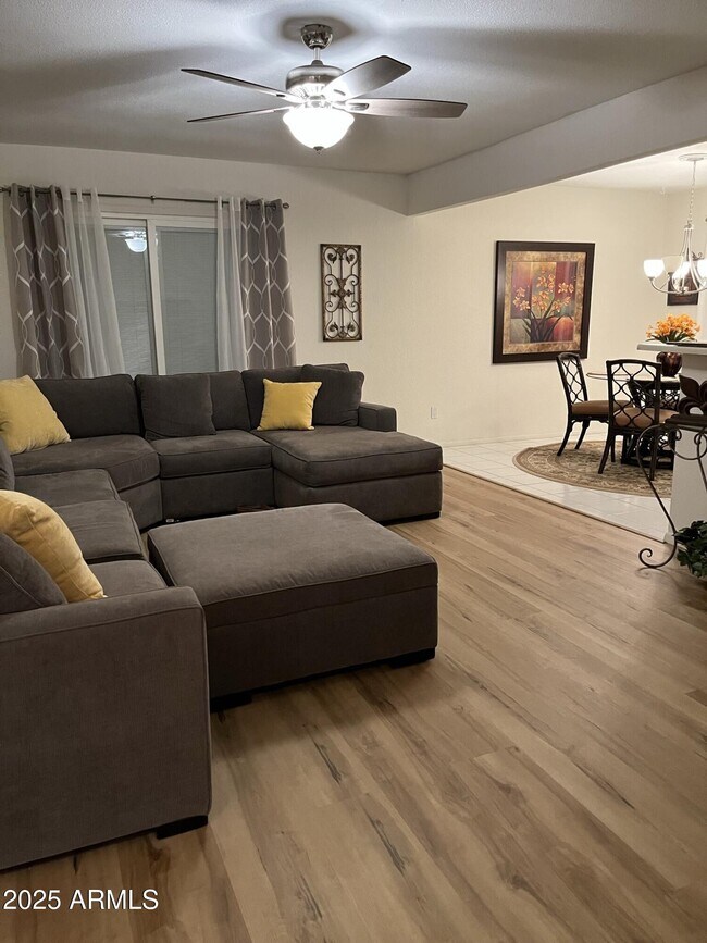 Foto del edificio - 25258 S Pinewood Dr