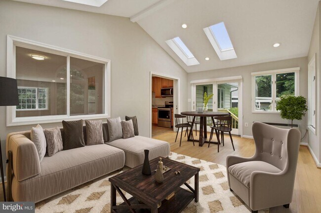 Foto del edificio - 14529 Woodcrest Dr