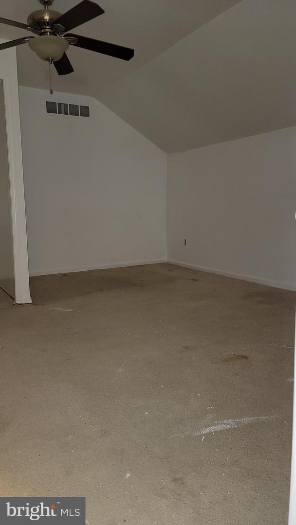 Foto del edificio - 130 Tuckahoe Ln
