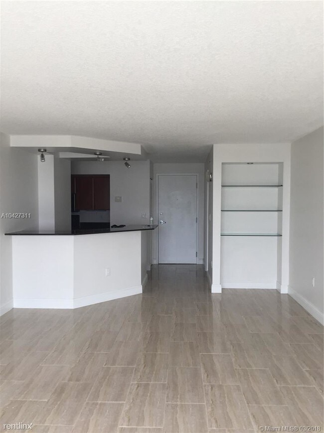 Building Photo - 6917 Collins Ave