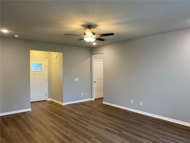 Foto del edificio - 221 Williams ct