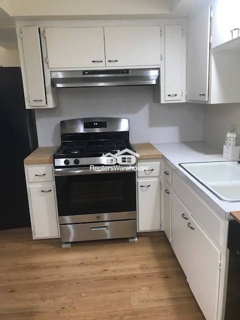 Foto del edificio - 613 Bay St