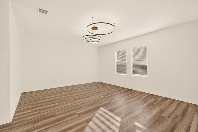 Foto del edificio - 361 Wren Ln