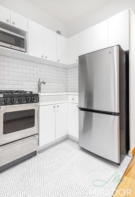 Building Photo - 1 bedroom in New York NY 10028