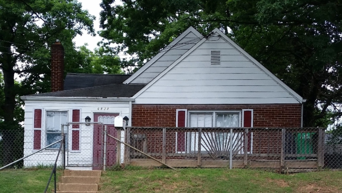 Primary Photo - 6838 Barton Rd