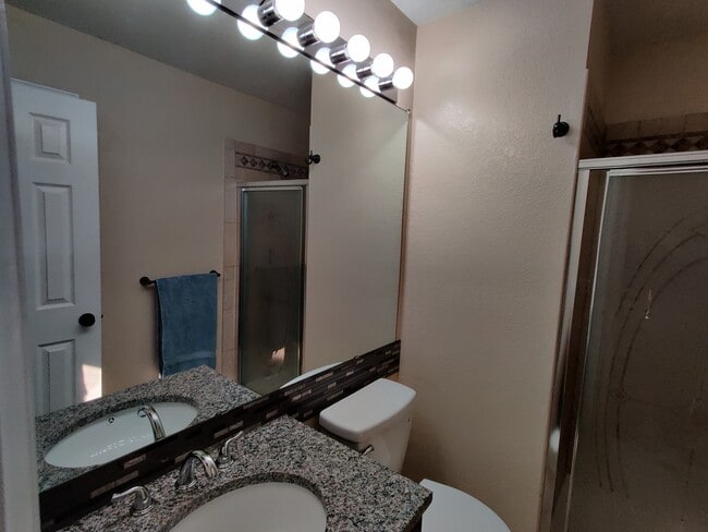 Building Photo - 16211 E Princeton Cir