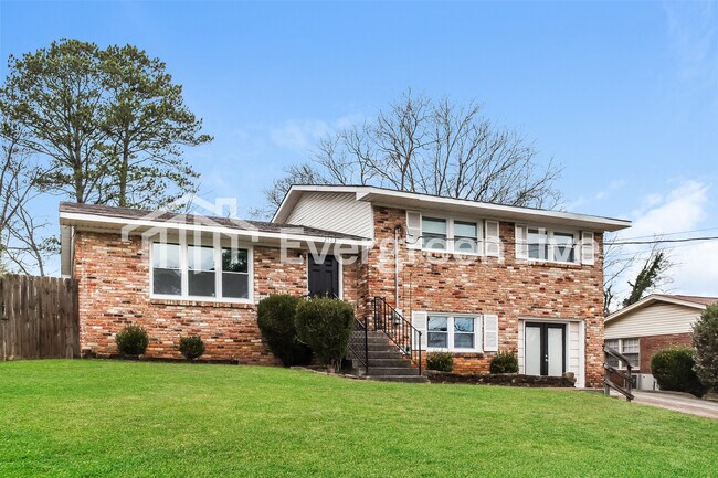 Foto del edificio - 2523 Birchfield St NW