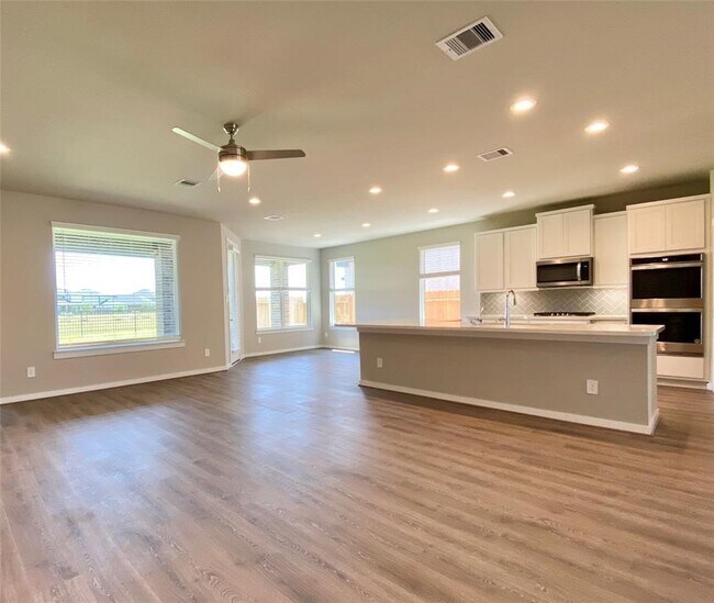 Building Photo - 29339 Red Rocks Pk Dr