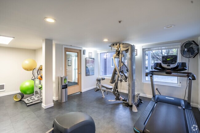 Gimnasio - Sir Gallahad Apartment Homes