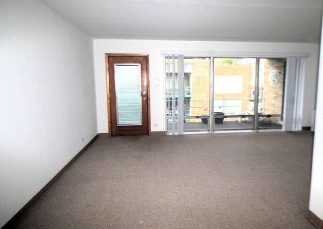 Building Photo - 210 N Kenilworth Ave