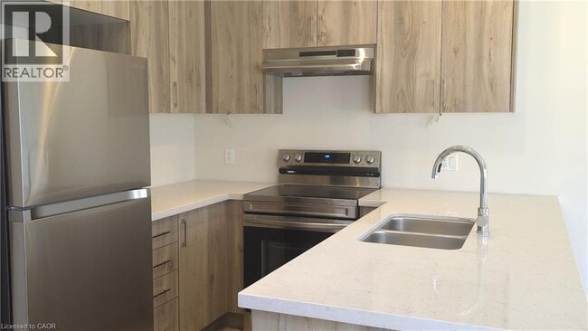 Building Photo - 35 Moonstone Cmn