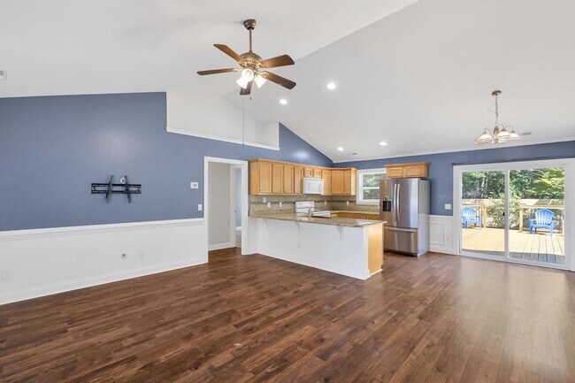 Building Photo - 101 W Frampton Ct