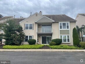 Delancey Court Apartments for Rent with High Ceilings Newtown PA