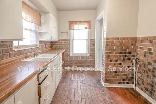 Foto del edificio - 7540 Van Buren Ave