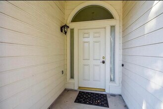 Building Photo - 20802 Oak Rain Ct