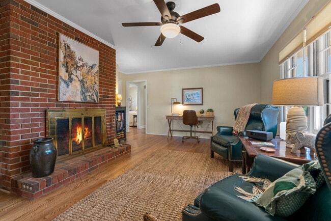 Foto del edificio - 5 Coleman Park Cir