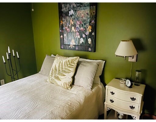 Building Photo - 14 Foam Rd