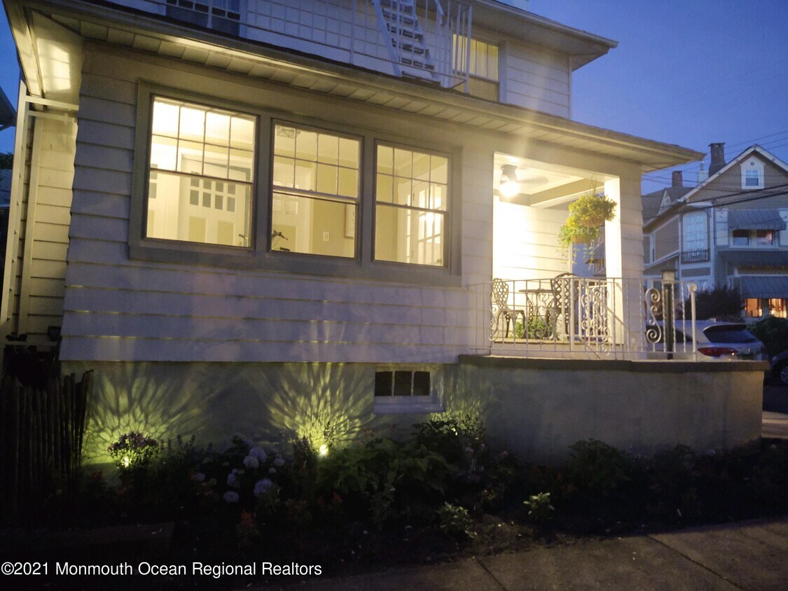 Foto principal - 77 Asbury Ave