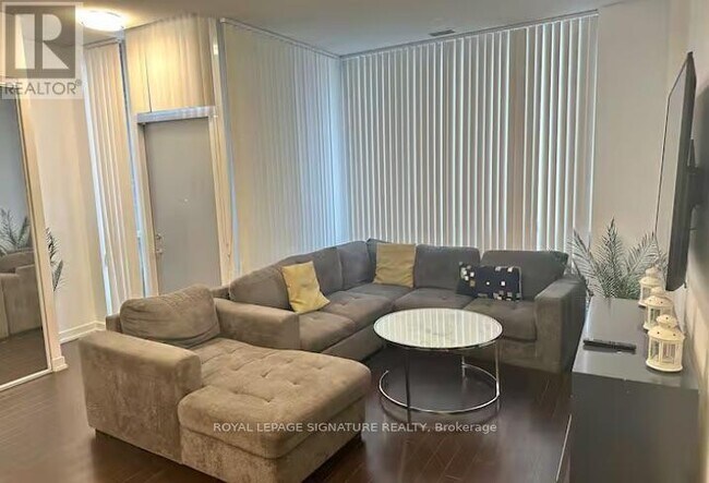 Building Photo - 430-430 Lake Shore Blvd W
