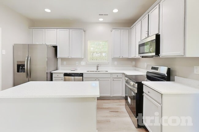 Building Photo - 2303 Cilantro Way