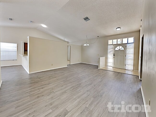 Foto del edificio - 778 Birgham Pl