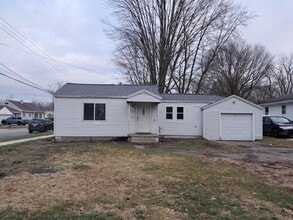 Building Photo - 4528 Madison Ave SE