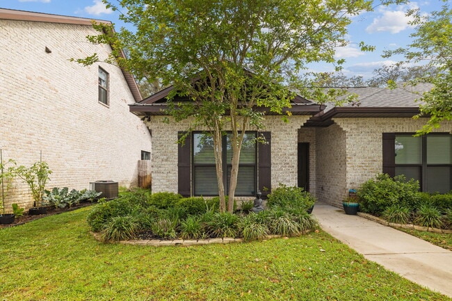 Building Photo - 518 Sibert Ave