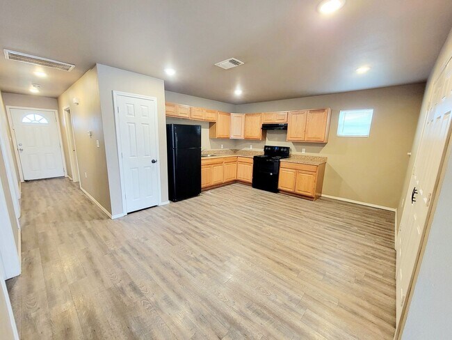 Foto del edificio - 3 bedroom 2 bath home