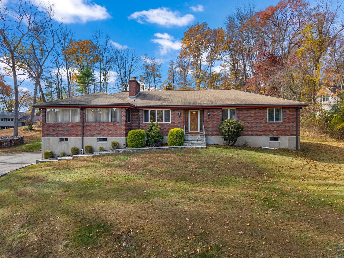 Foto principal - 117 Church Hill Rd