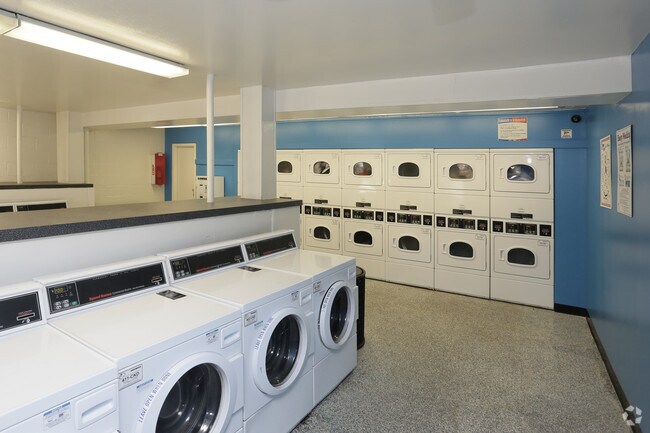 Foto del diseño de interior - Townhomes at Rivers Gate