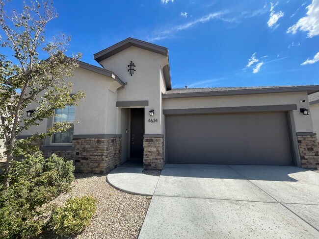 Foto del edificio - Gorgeous 3 Bedroom/2 Bath Home located in ...