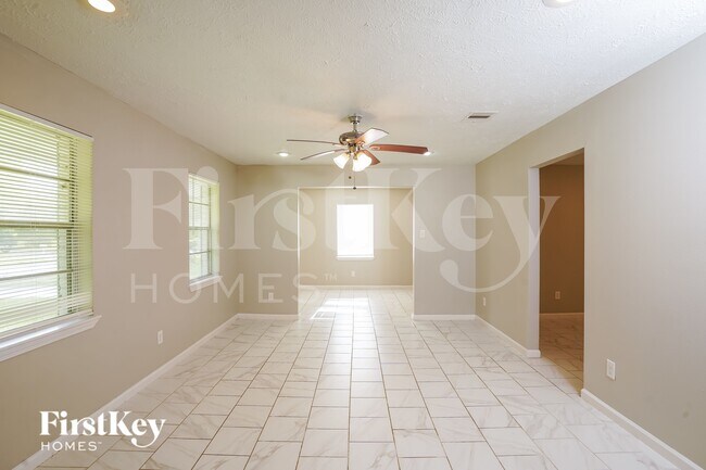 Foto del edificio - 4909 Green Willow Ln