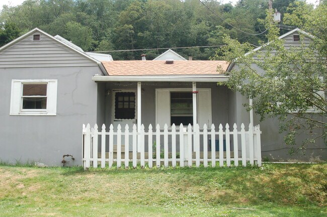 Building Photo - 217 Minden Ave