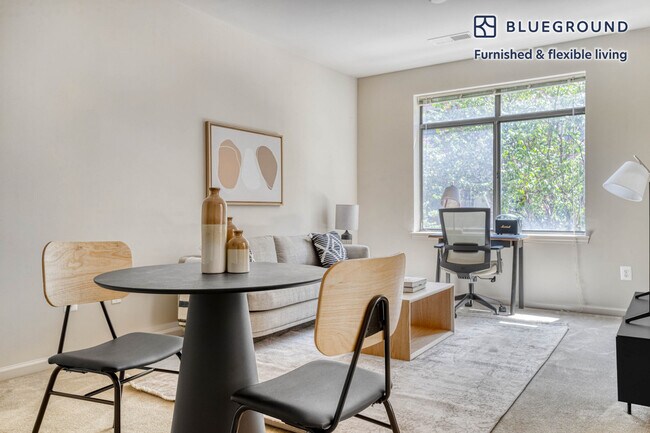 Foto del edificio - 305 10th Street South