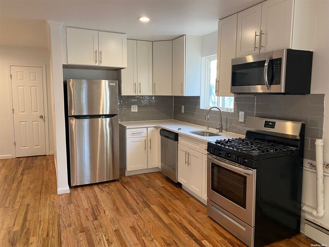 Foto principal - 111-16 156th St