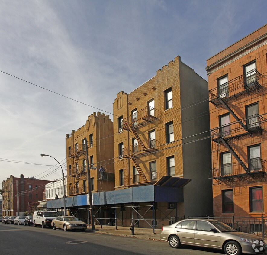 2436 43rd St, Astoria, NY 11103 Apartments in Astoria, NY