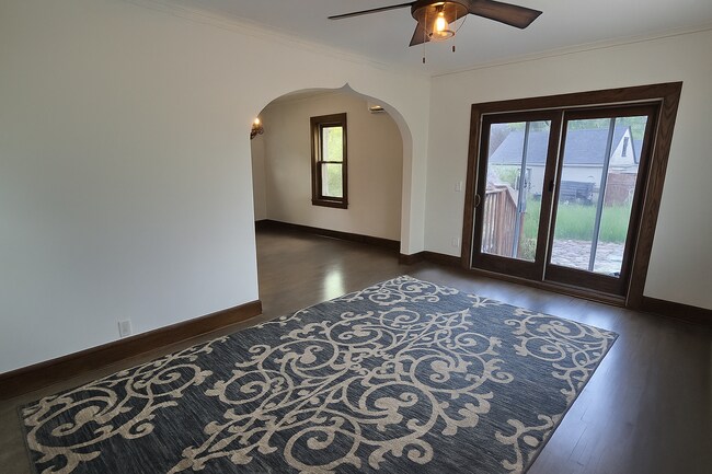 Foto del edificio - Beautiful 3bed 1 bath Duplex in Minneapoli...