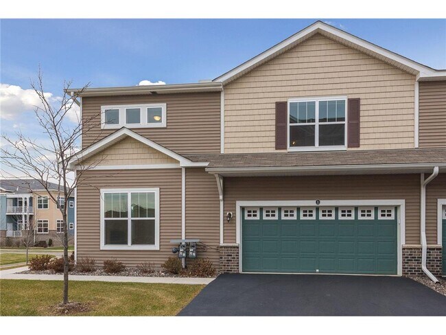 Building Photo - 1826 Colonial Ln
