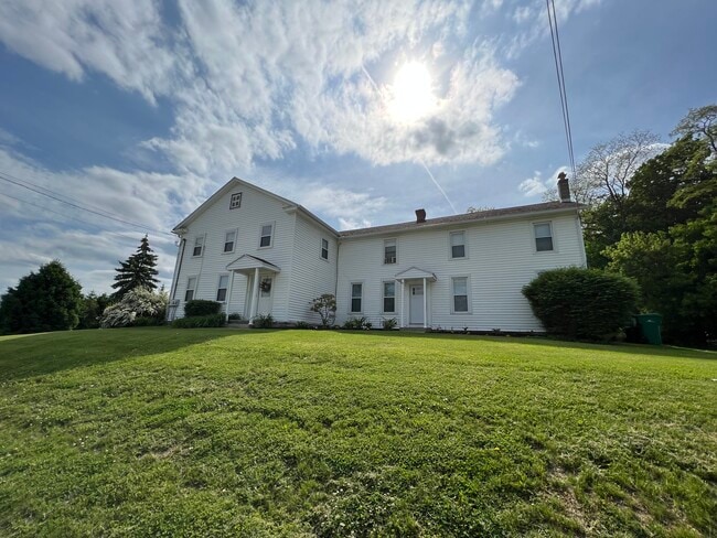 4 unit home - 173 Mason Rd
