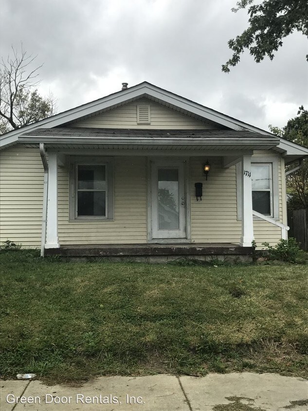 Primary Photo - 1711 E Kelly St
