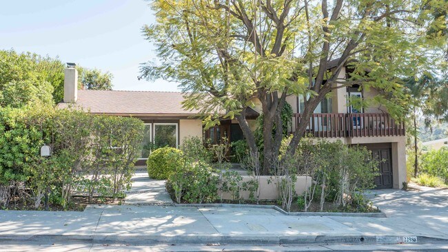 22988 Paul Revere Dr Calabasas Ca 91302 Townhouse For Rent In Primary Photo 22988 Paul Revere Dr