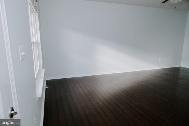 Building Photo - 110 Quinton Oaks Cir