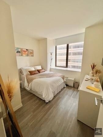 Primary Photo - Amazing 3 Bedroom in FiDi