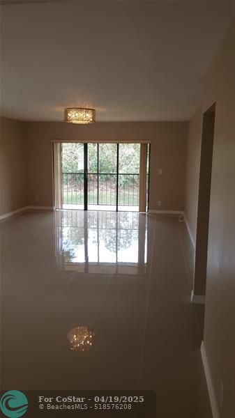 Foto del edificio - 213 Lakeview Dr