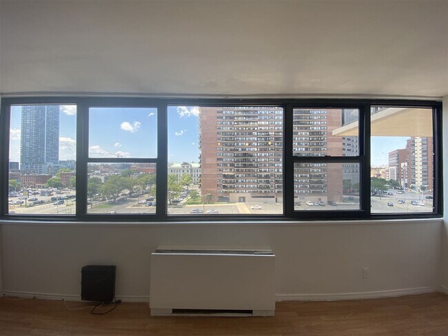 Foto del edificio - 280 Marin Blvd
