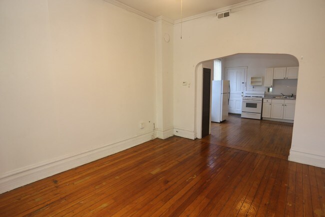 Foto del edificio - 1346 W Webster Ave