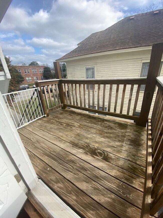 Foto del edificio - 1 bedroom North Shore home available NOW!