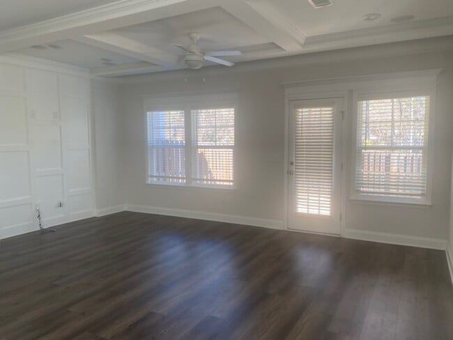 Building Photo - 370 Sumac Trail - Canton Park